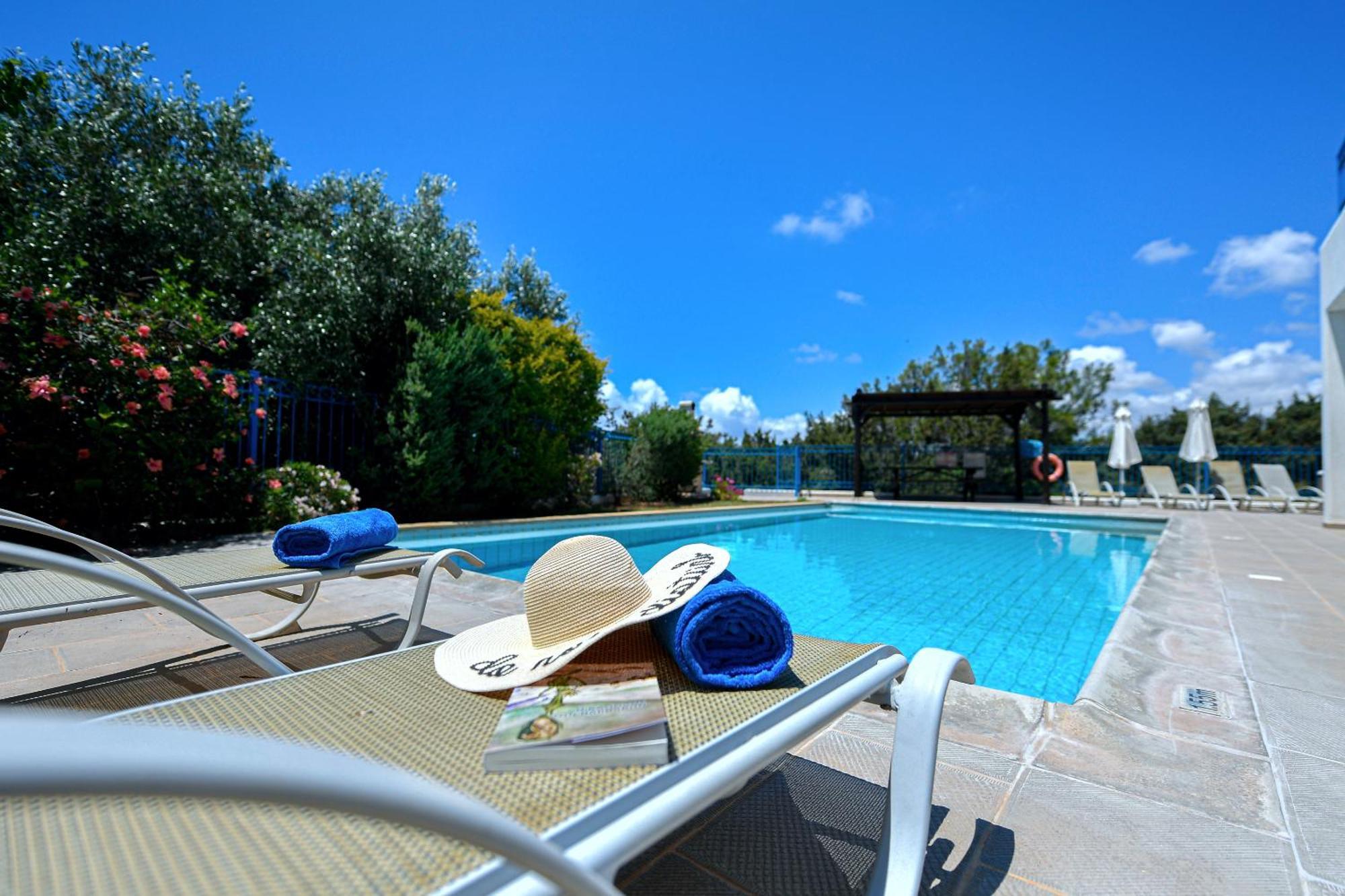 Azzurro Holiday Villas Peyia Ngoại thất bức ảnh